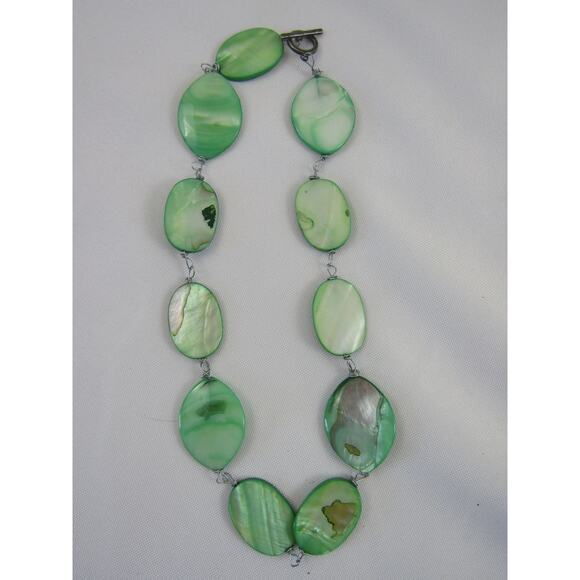 Green Marble Bead Silver Tone Necklace 16.5" Whimsigoth Boho Cottagecore Festive - Picture 1 of 3